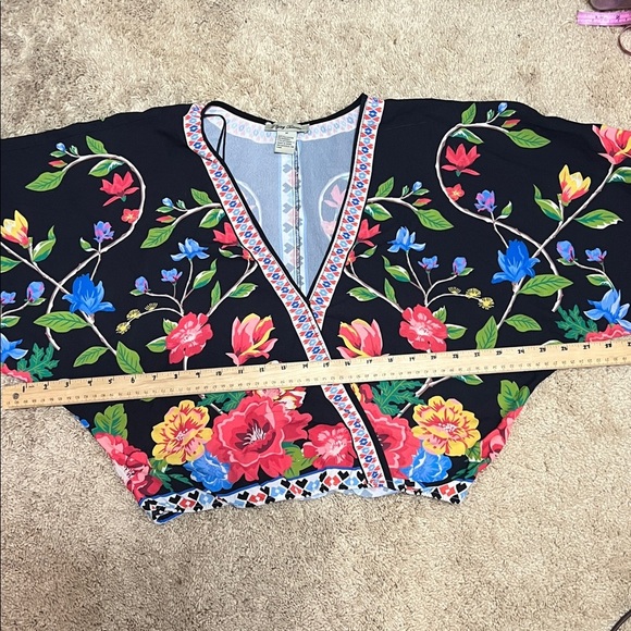 Flying Tomato Floral Print Faux Wrap Crop Top Size Medium - Picture 10 of 10